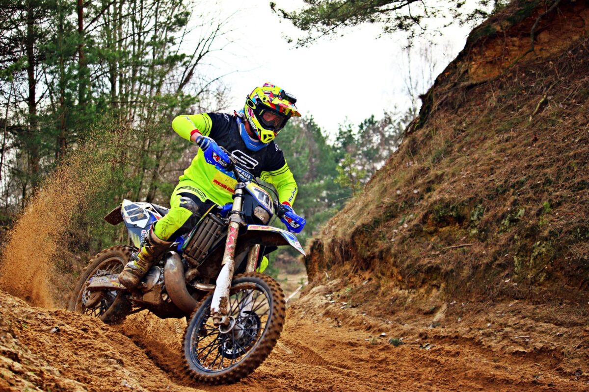 assurance motocross garanties cadre légal couvre